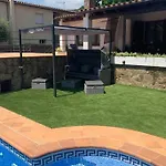 Casa Con Piscina En La Costa Brava *