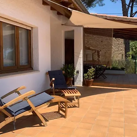 Casa Con Piscina En La Costa Brava